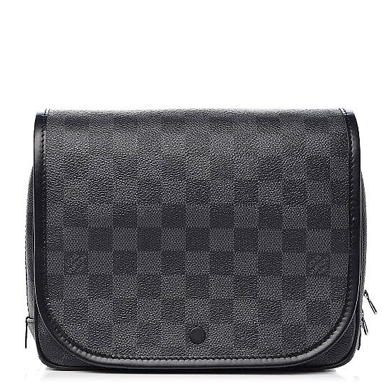 LOUIS VUITTON 2010 Damier Graphite Hanging Toiletry Luggage